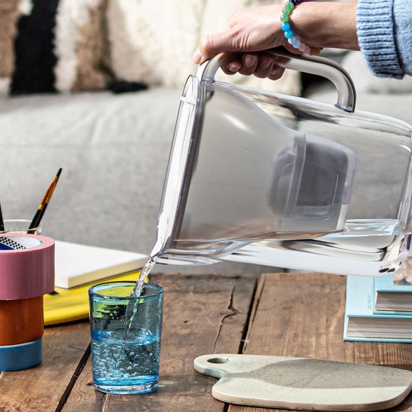 BRITA STYLE Cool LED, mat bela, 2,4 L