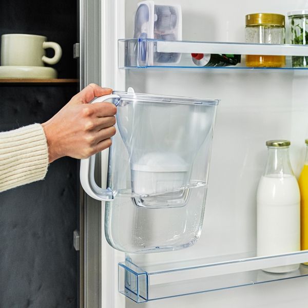 BRITA STYLE Cool LED, mat bela, 2,4 L